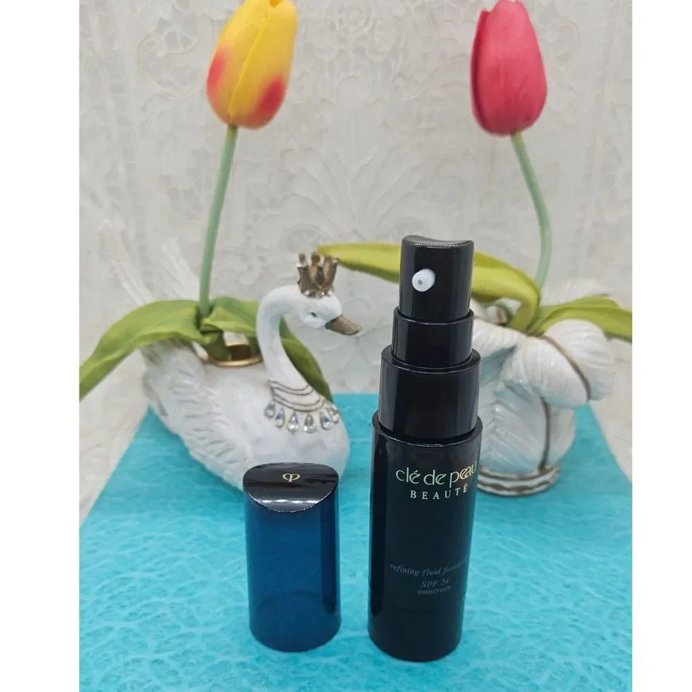Cle de Peau Beaute Refining Fluid Foundation I10 SPF 24 NEW